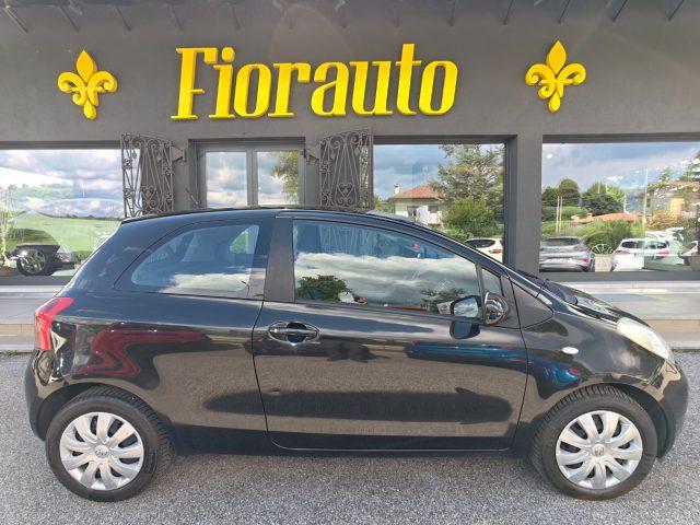 TOYOTA Yaris 1.3 3 porte Navi OK NEOPATENTATI