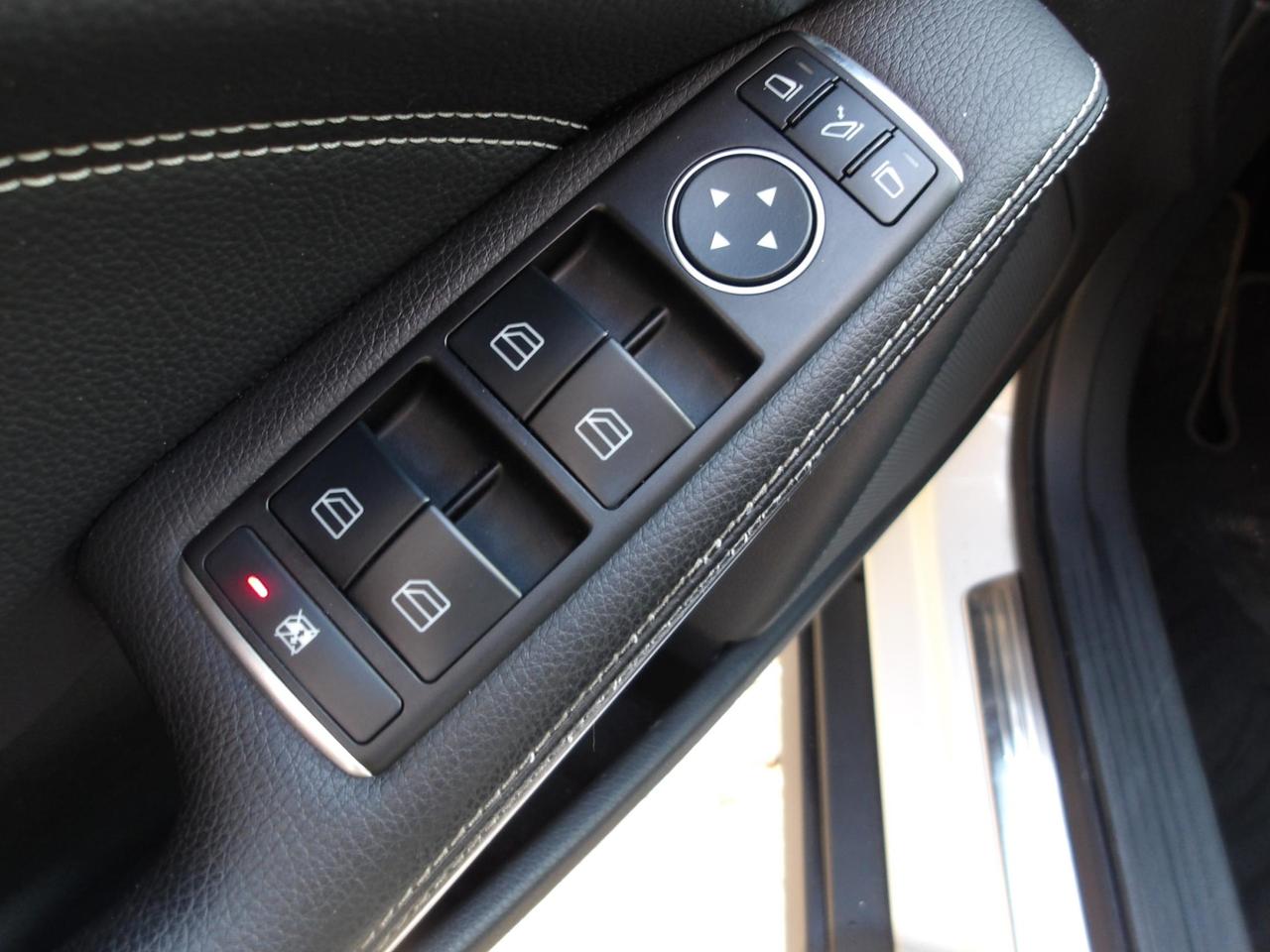 Mercedes GLA 200 d (cdi) Sport auto *TETTO APRIBILE*