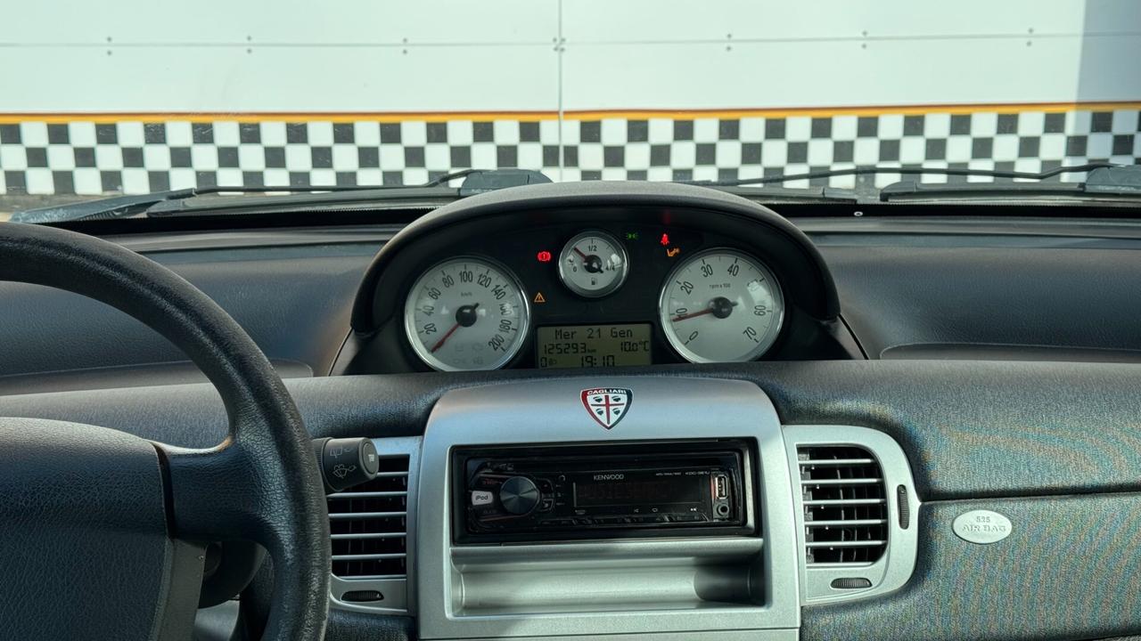 Lancia Ypsilon 1.2 69 CV NEOPATENTATI - 2011