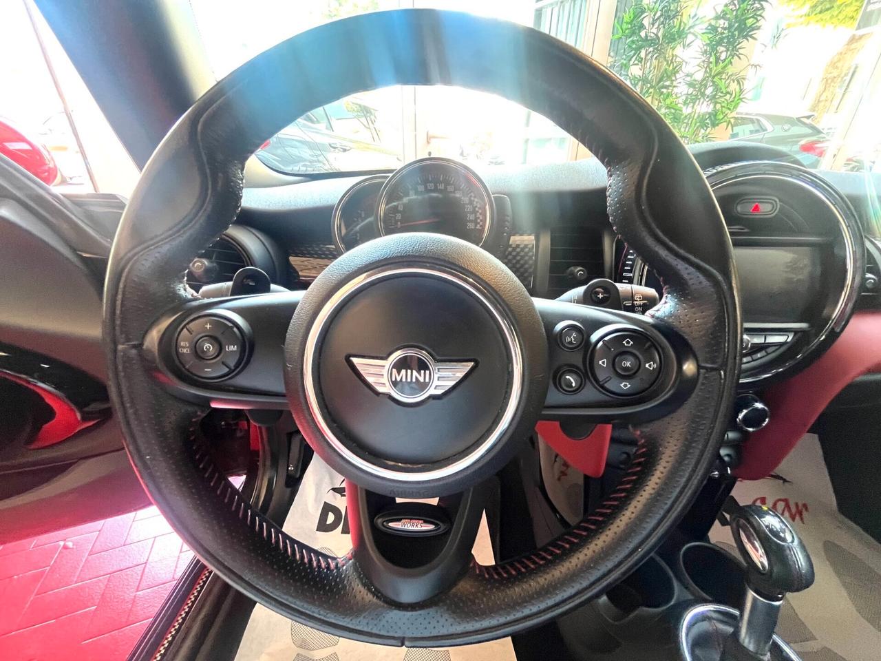 MINI JOHN COOPER WORKS 2.0 231CV Cambio automatico Navigatore Cerchi GARANZIA 12 MESI
