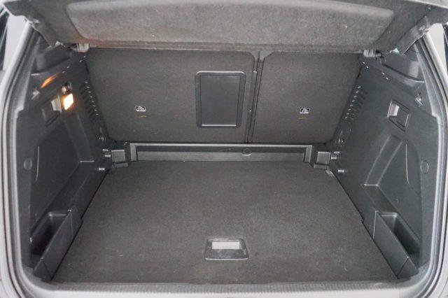 PEUGEOT 3008 BlueHDi 130 S&S EAT8 Active Business