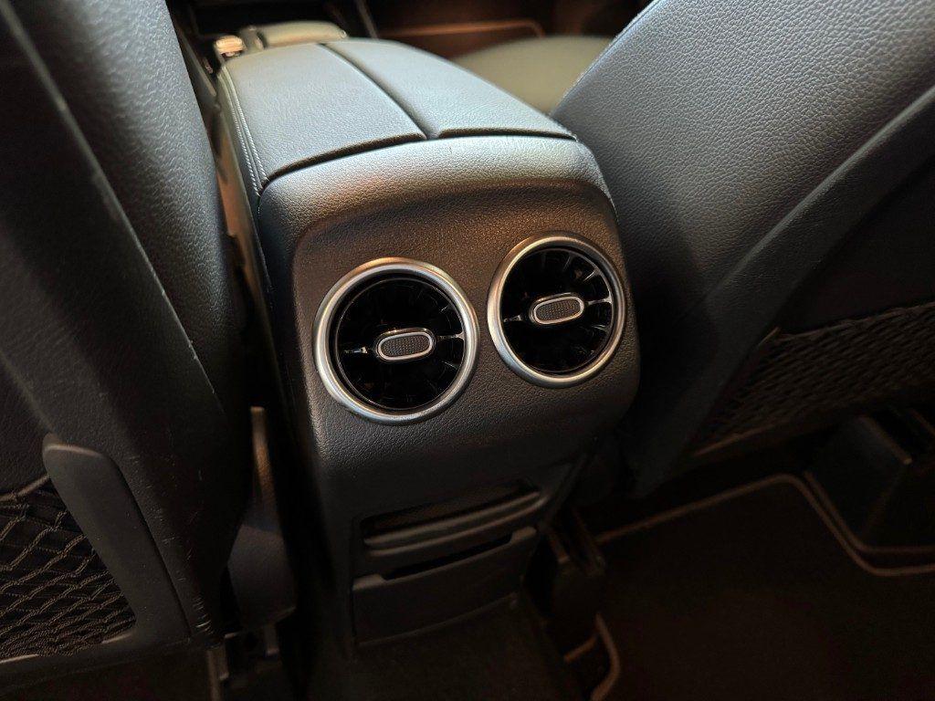 Mercedes-Benz B 180 d Automatic Sport Plus Night Pack Cockpit Full