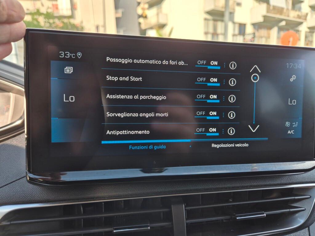 Peugeot NEW 3008 BlueHDi 130CV EAT8 ALLURE