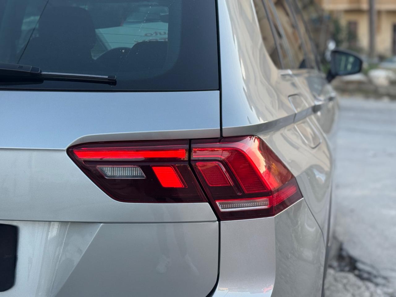 VOLKSWAGEN TIGUAN 2.0 TDI 150 CV SPORT DSG FULL IVA