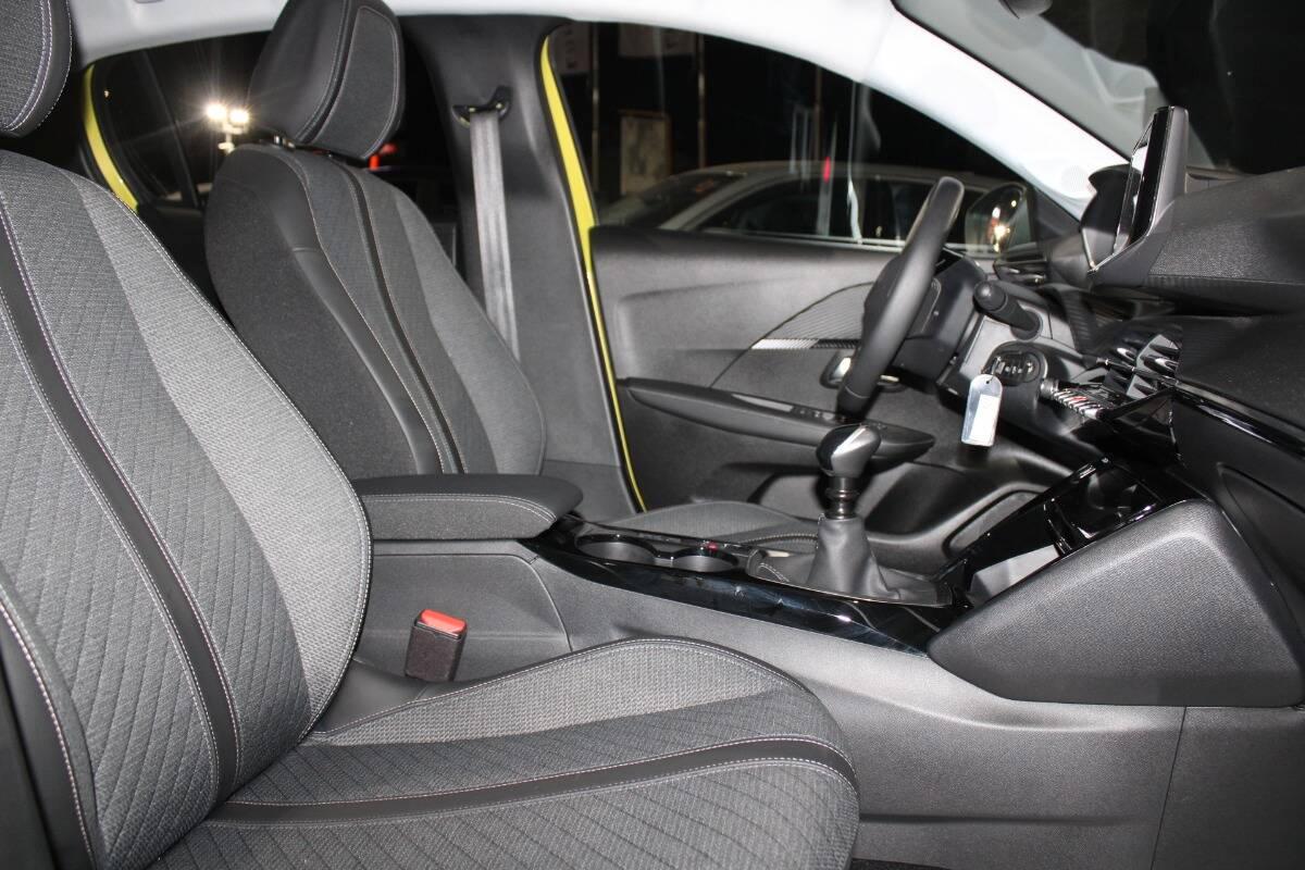 Peugeot 208 1.2 puretech Allure s&s 100cv Con CARPLAY
