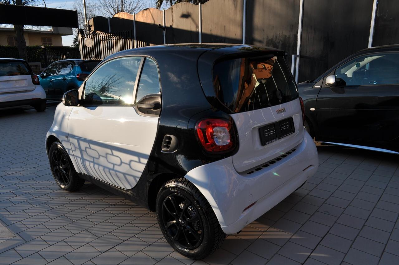 SMART FORTWO PASSION 1000 BENZINA KW 52