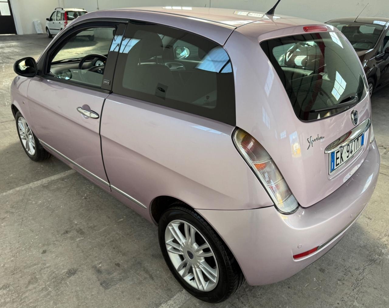 Lancia Ypsilon 1.2 Benzina 69 CV Unyca - 2011