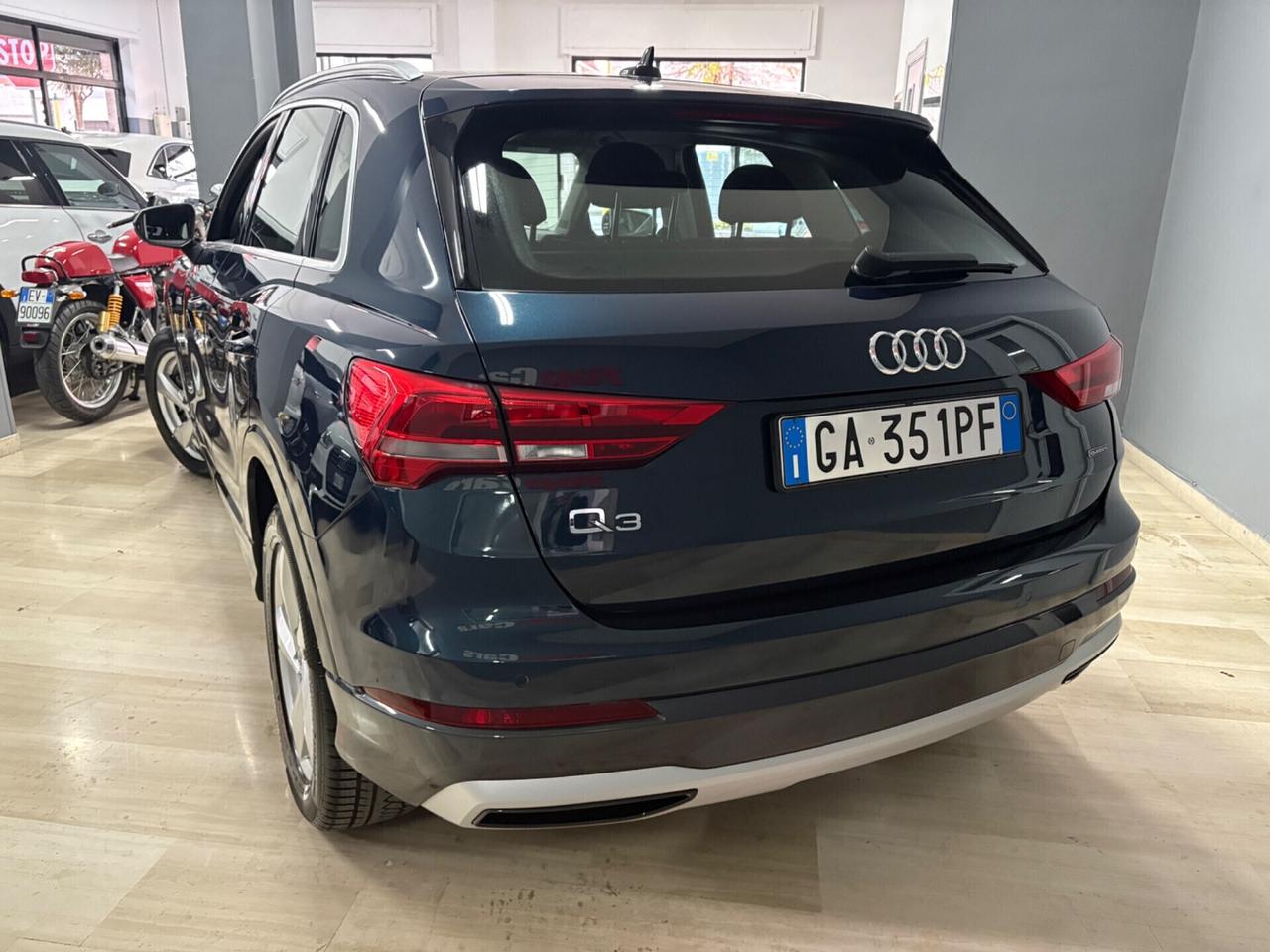 Audi Q3 40 TDI quattro S tronic Business Advanced