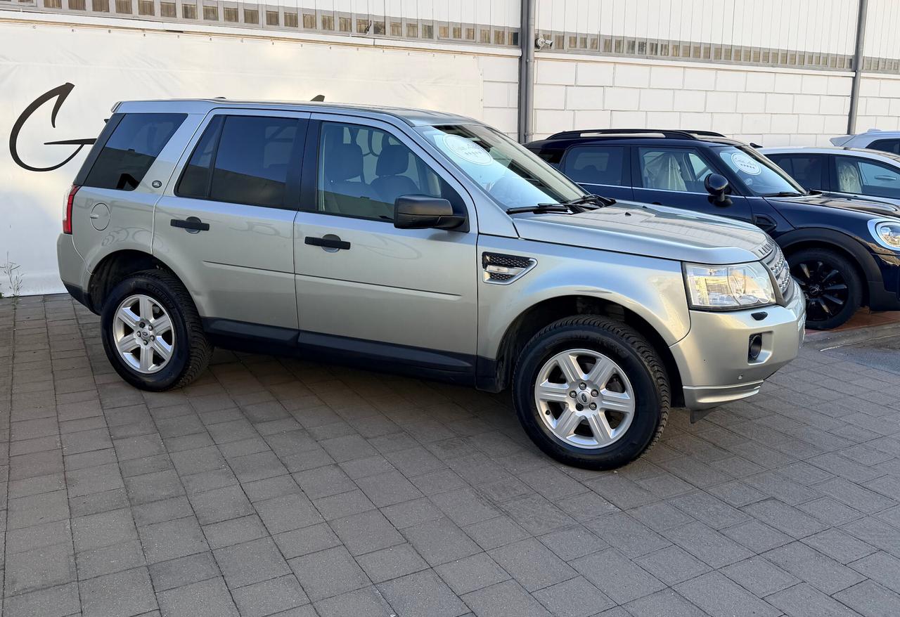 Land Rover Freelander 2 - 2.2 TD4 S.W. SE