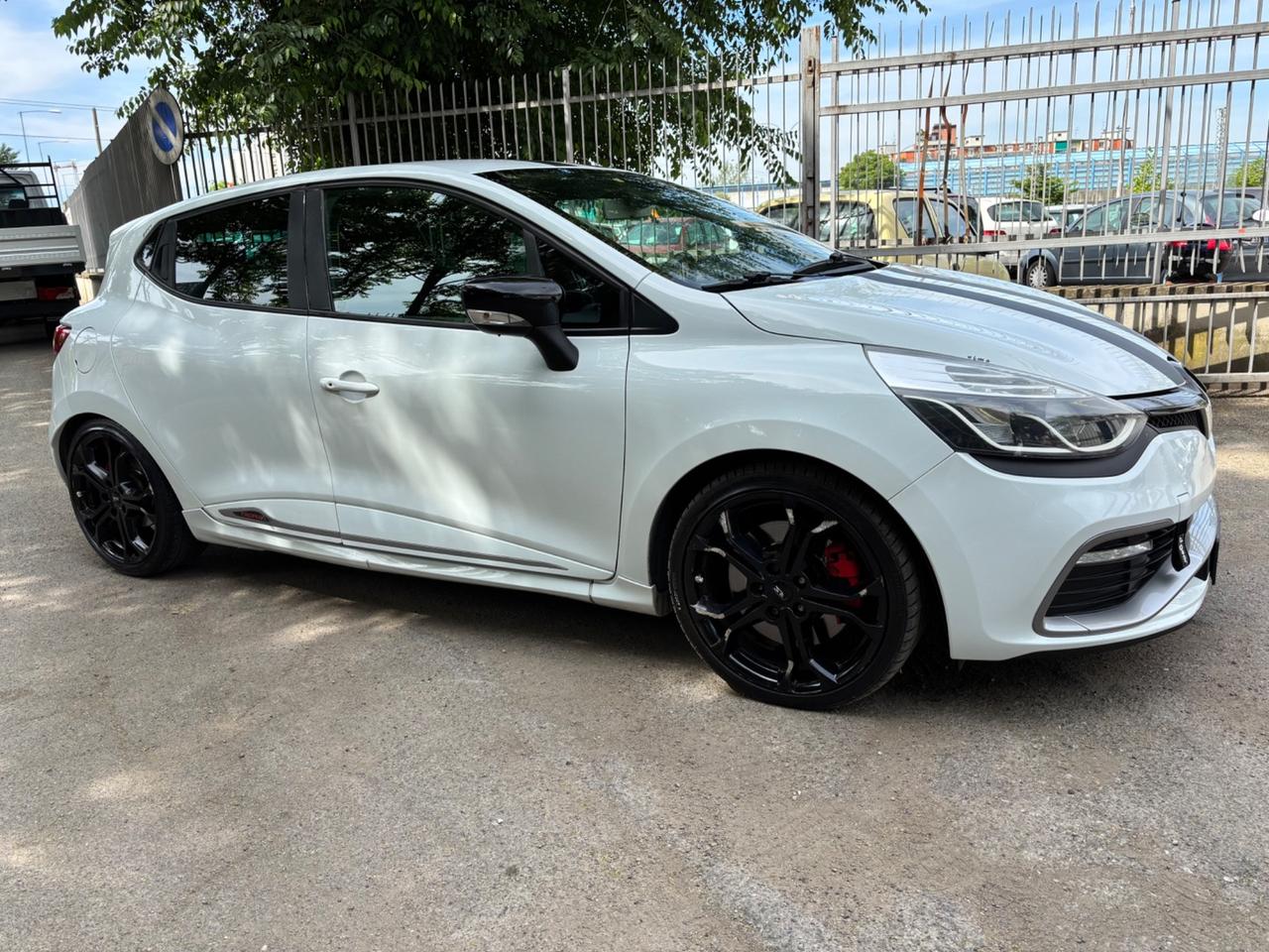 Renault Clio 1.6 T 220CV EDC RS Trophy