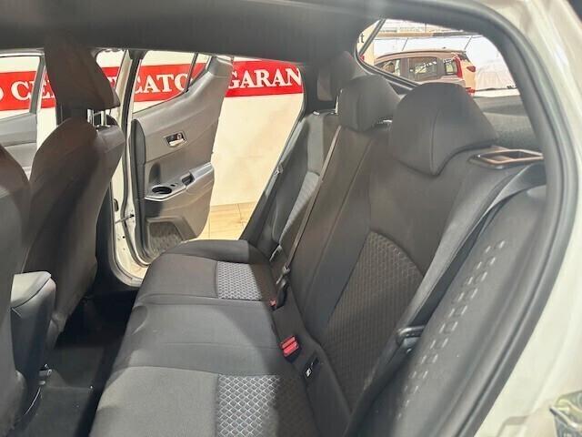 Toyota C-HR 1.8 Hybrid E-CVT Business