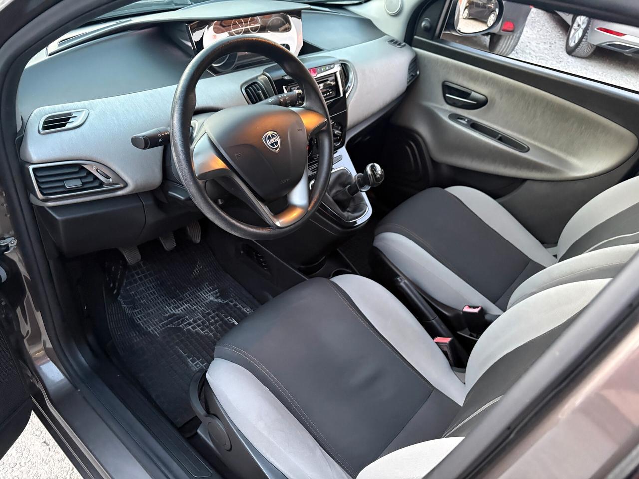 Lancia Ypsilon 1.2 GPL -Unico proprietario