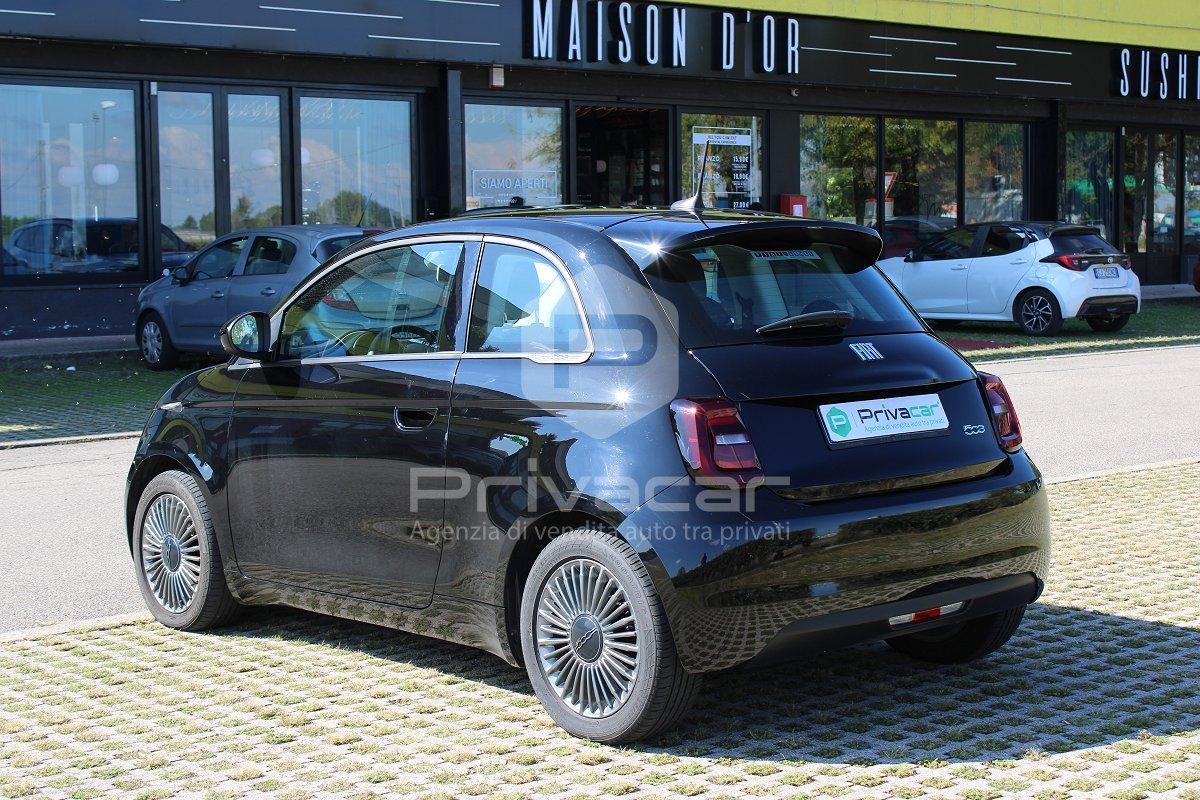 FIAT 500e Berlina 42 kWh Passion
