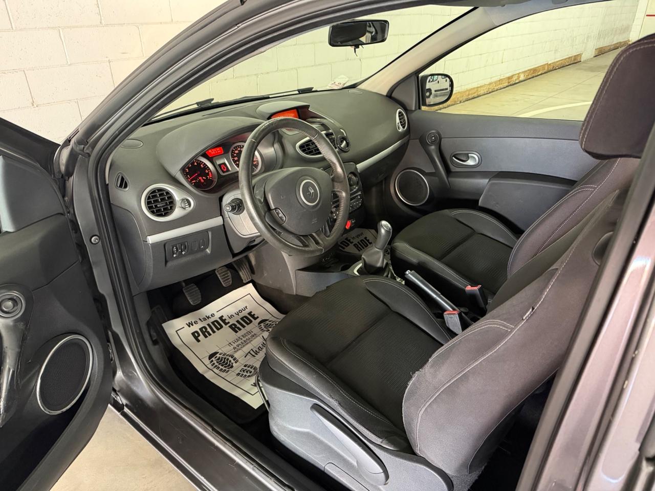 Renault Clio 1.2 16V 3 porte Dynamique
