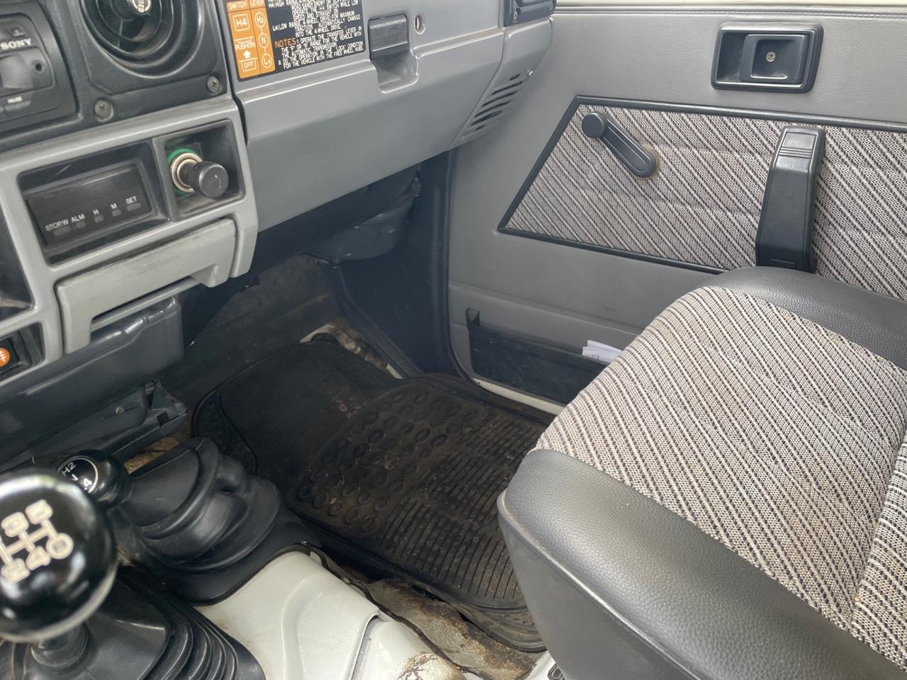 Toyota Land Cruiser II 2.4 turbodiesel SW LJ70 LX