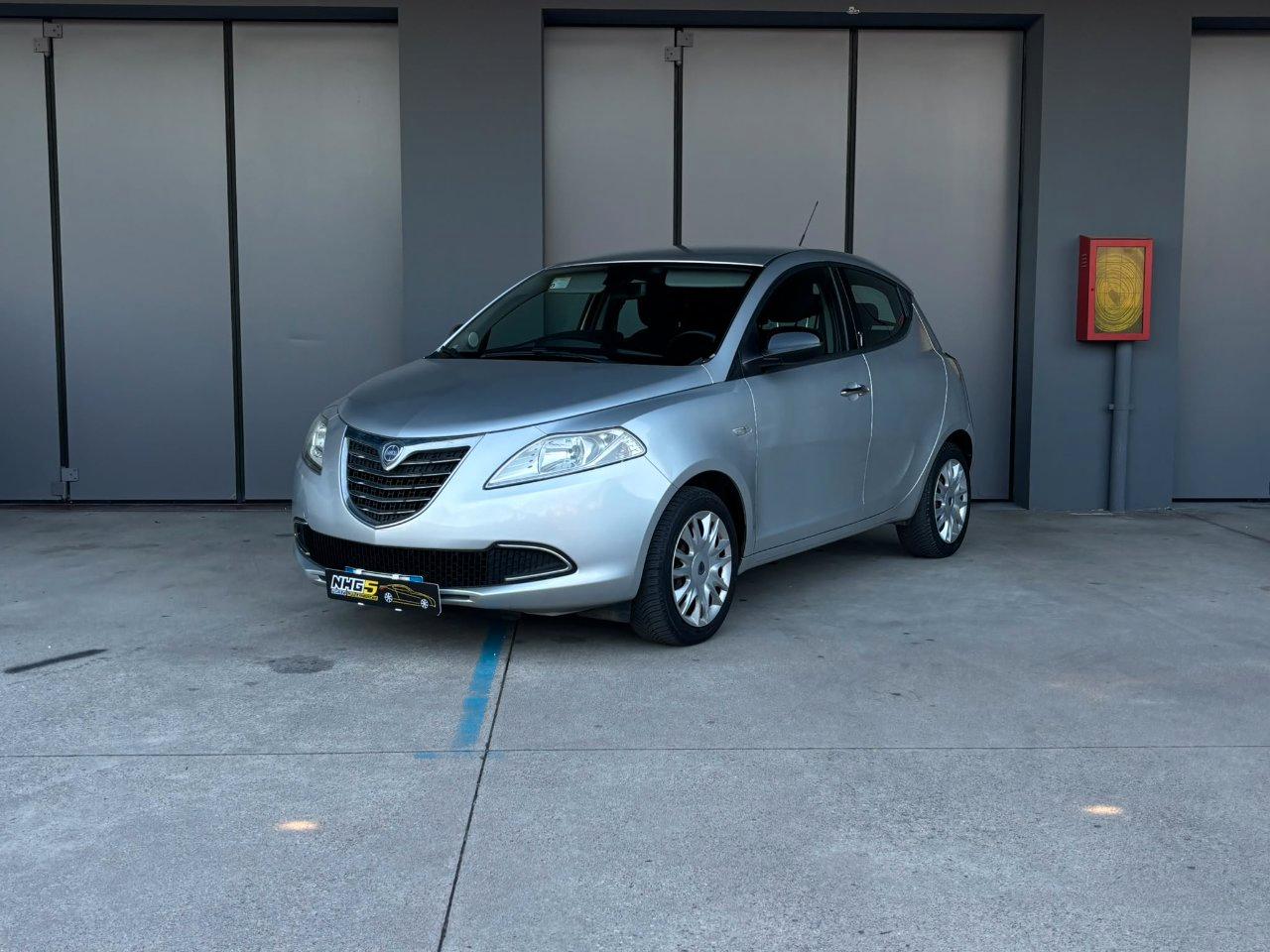 Lancia Ypsilon 5 Porte Ypsilon 1.2 8v Silver s&s 69cv E6