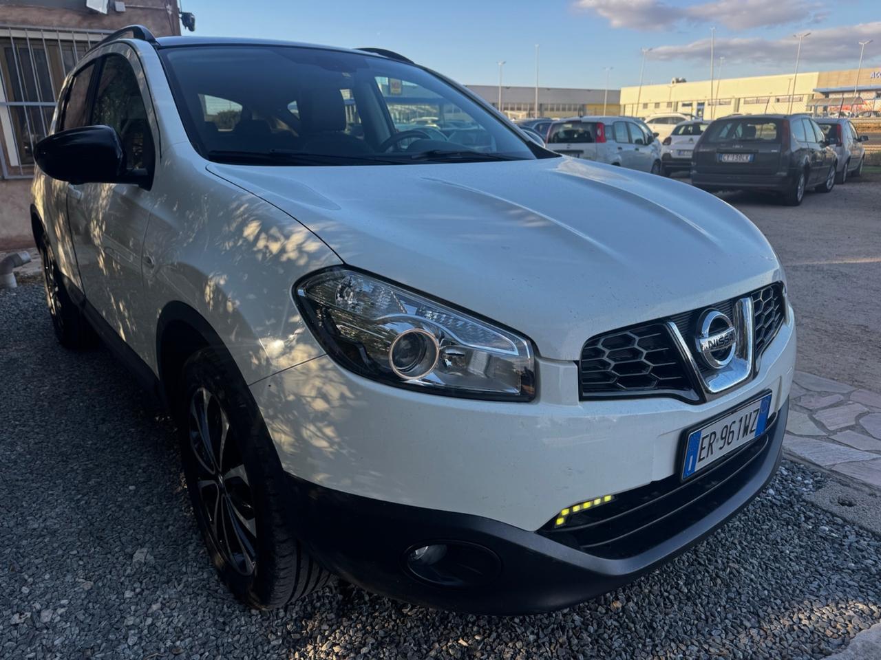 Nissan Qashqai 1.6 dCi DPF 360