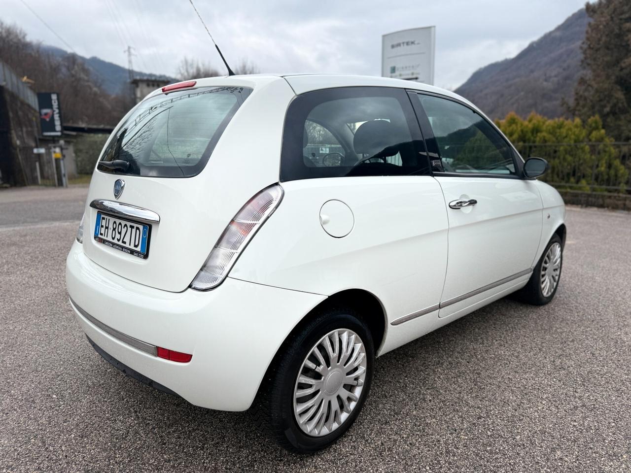 Lancia Ypsilon 1.2 69 CV Diva