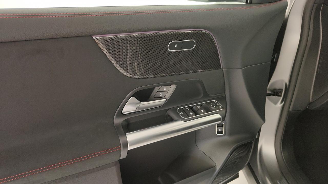 Mercedes-Benz GLA 200 d Automatic 4MATIC