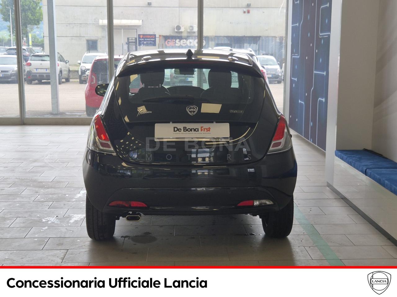 Lancia Ypsilon 1.0 firefly hybrid gold s&s 70cv