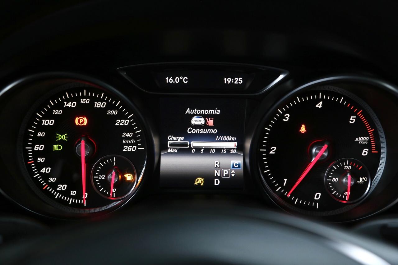 Mercedes GLA 200 d Automatic 4Matic Premium AMG