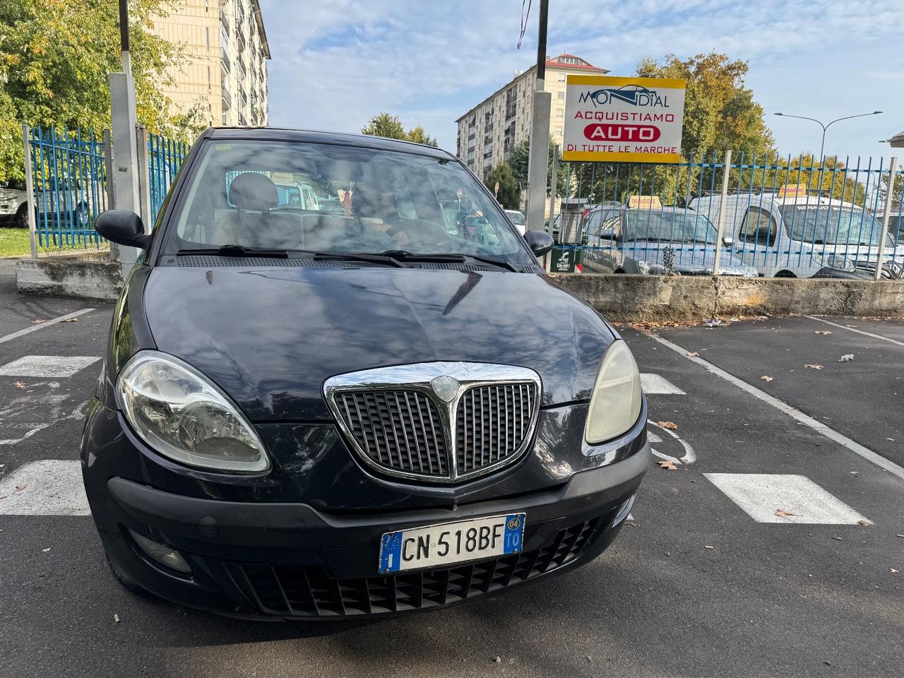 Lancia Ypsilon 1.4 16V Platino