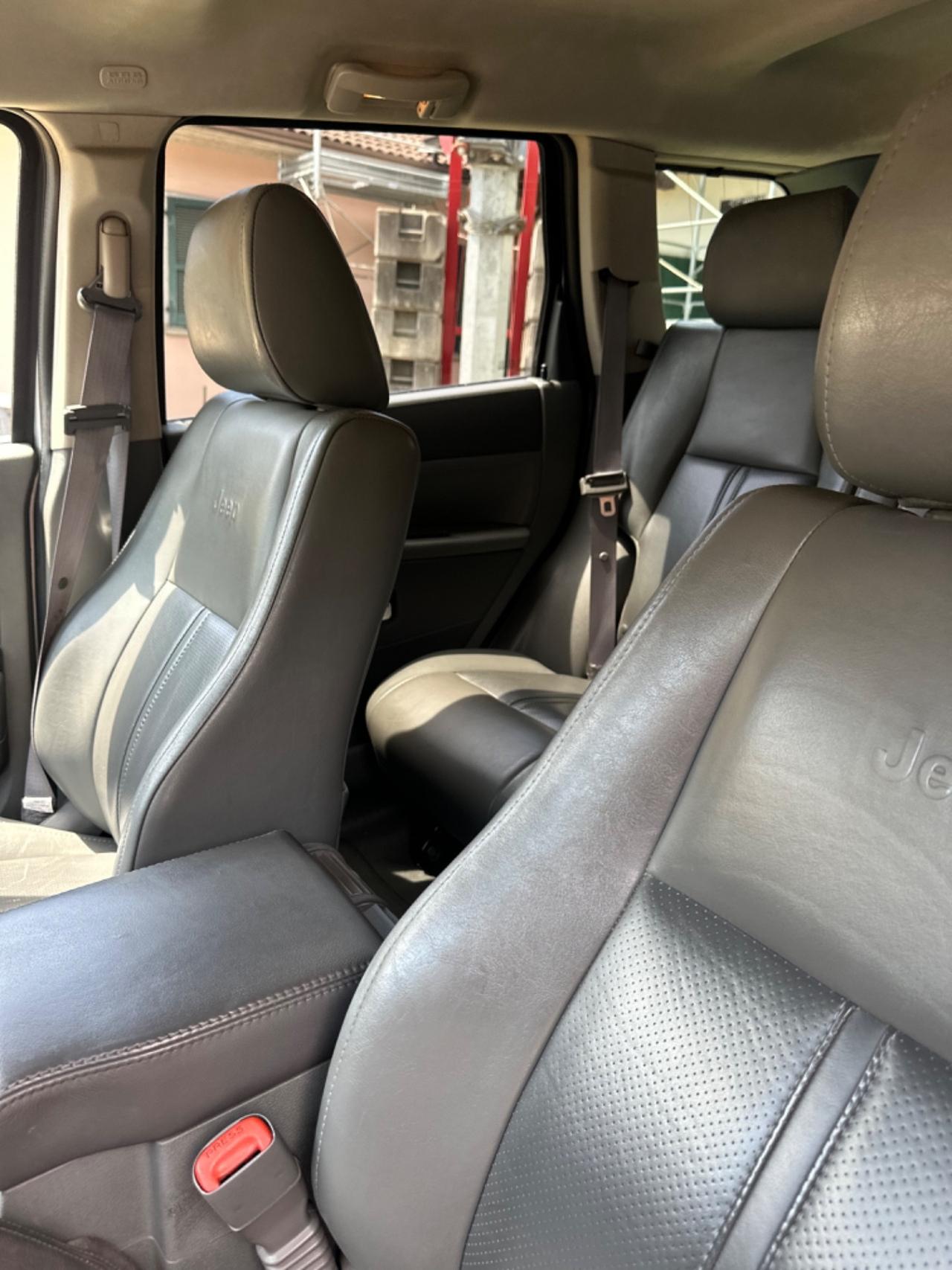 Jeep GRAND CHEROKEE 3.0 V6 CRD OVERLAND KMCERT UNICOPR GARANZ