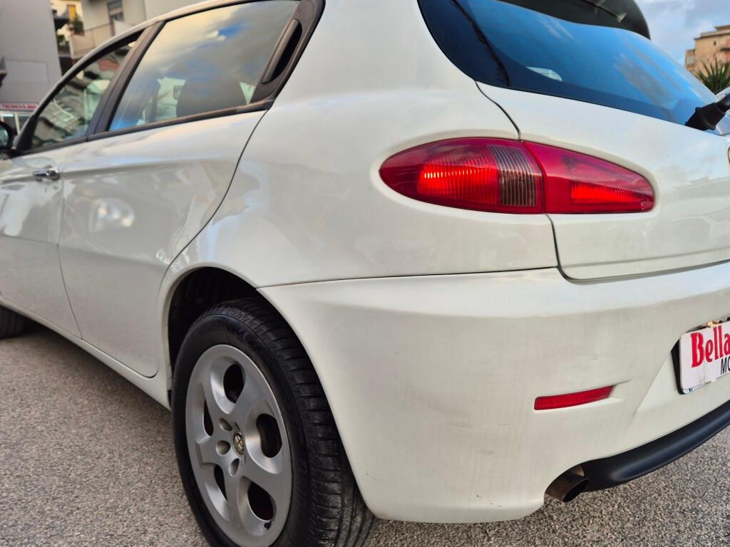 Alfa Romeo 147 1.9 JTDM 120cv 5 porte Progression