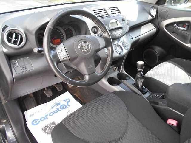 Toyota RAV4 2.2 D-4D 136 CV Sol