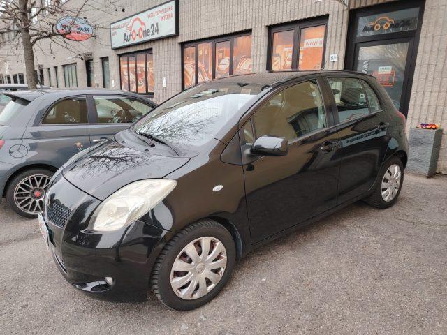 TOYOTA Yaris 1.3 5 porte Navi NEOPATENTATI