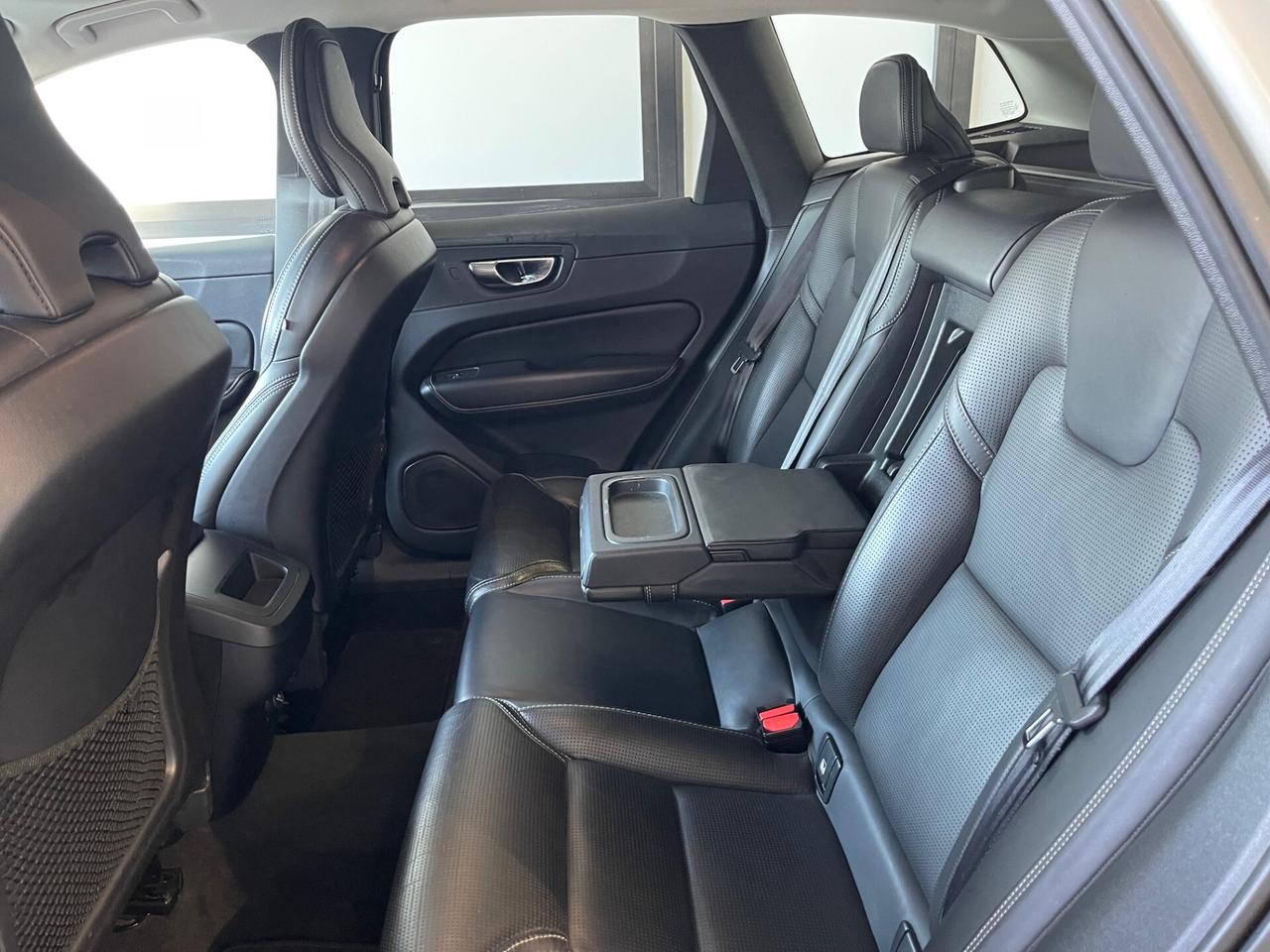 Volvo XC 60 D4 AWD GEARTRONIC MOMENTUM