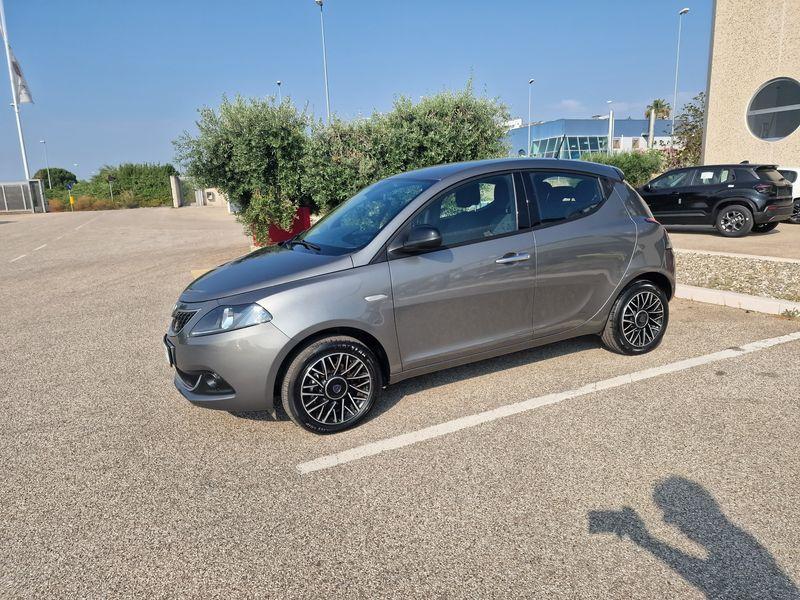 LANCIA Ypsilon 1.0 firefly hybrid Platino s&s 70cv