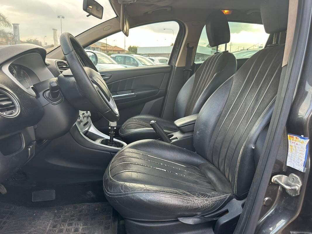 Lancia Delta 1.6 mjt Platino 120cv dpf