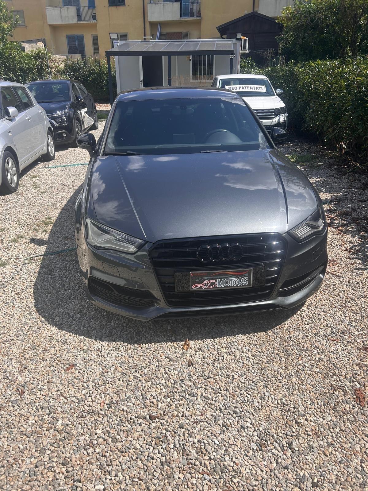 Audi A3 Sedan 2.0 TDI S tronic S-LINE Attraction