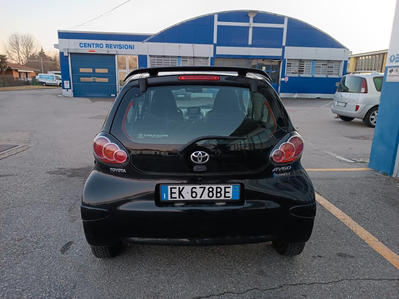 Toyota Aygo 1.0 12V VVT-i 3 porte Now Connect