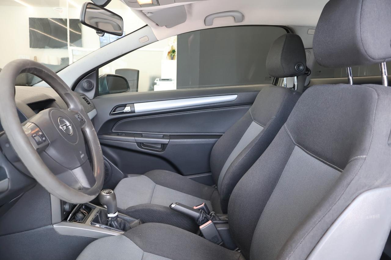 Opel Astra GTC 1.7 CDTI