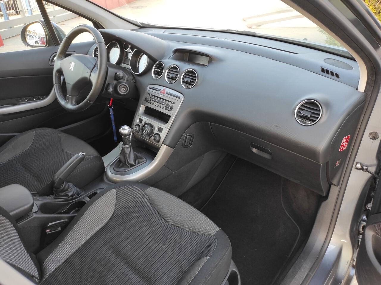 Peugeot 308 1.6 HDi - 90cv NEOPATENTATI