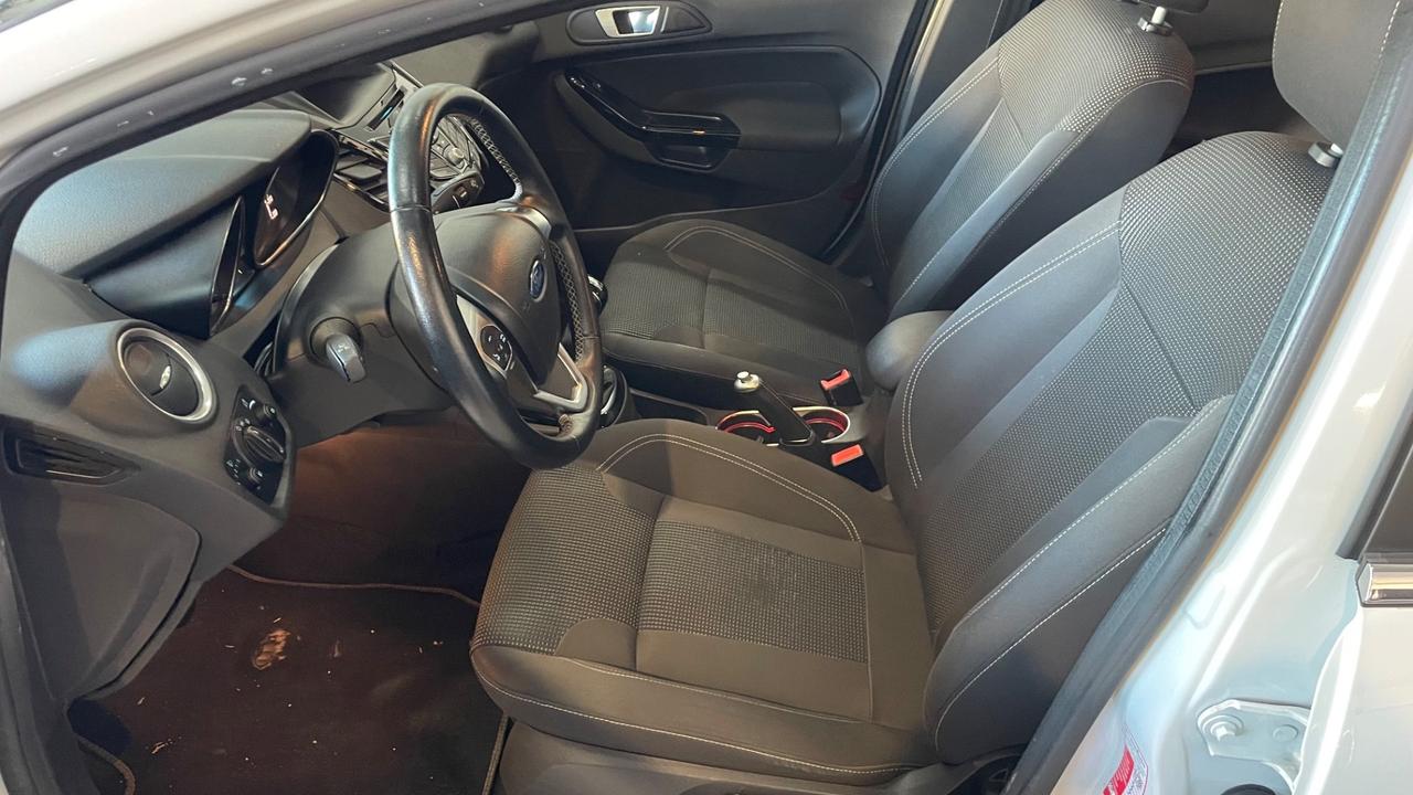 Ford Fiesta 1.5 TDCi 75CV 5 porte Titanium