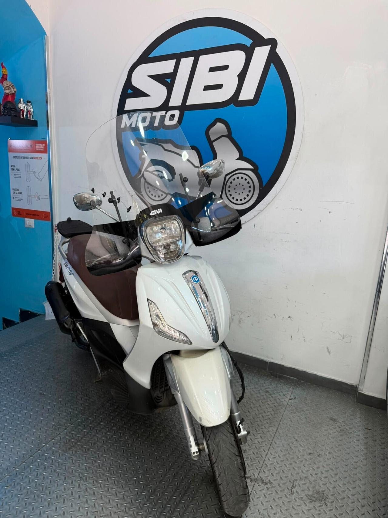 Piaggio Beverly 300