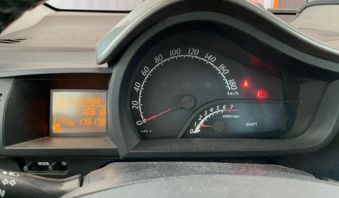 Toyota iQ 1.0