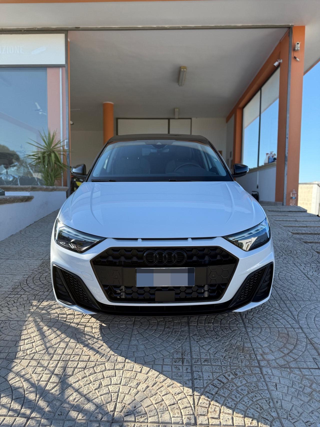 Audi A1 SPB 30 TFSI Identity Black Km 0