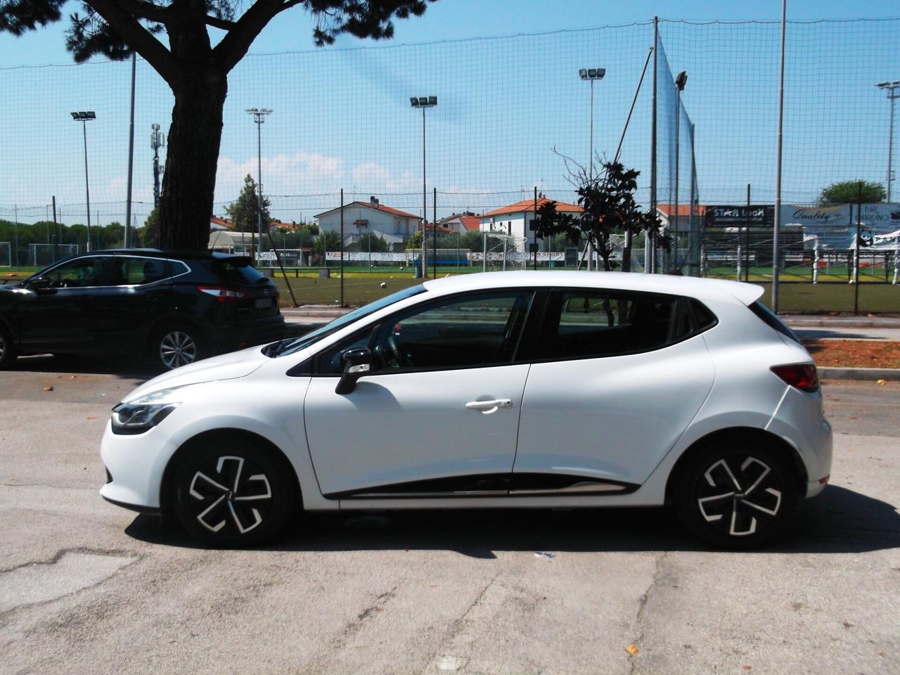 Renault Clio 1.2 GPL 5P. casa madre 2013
