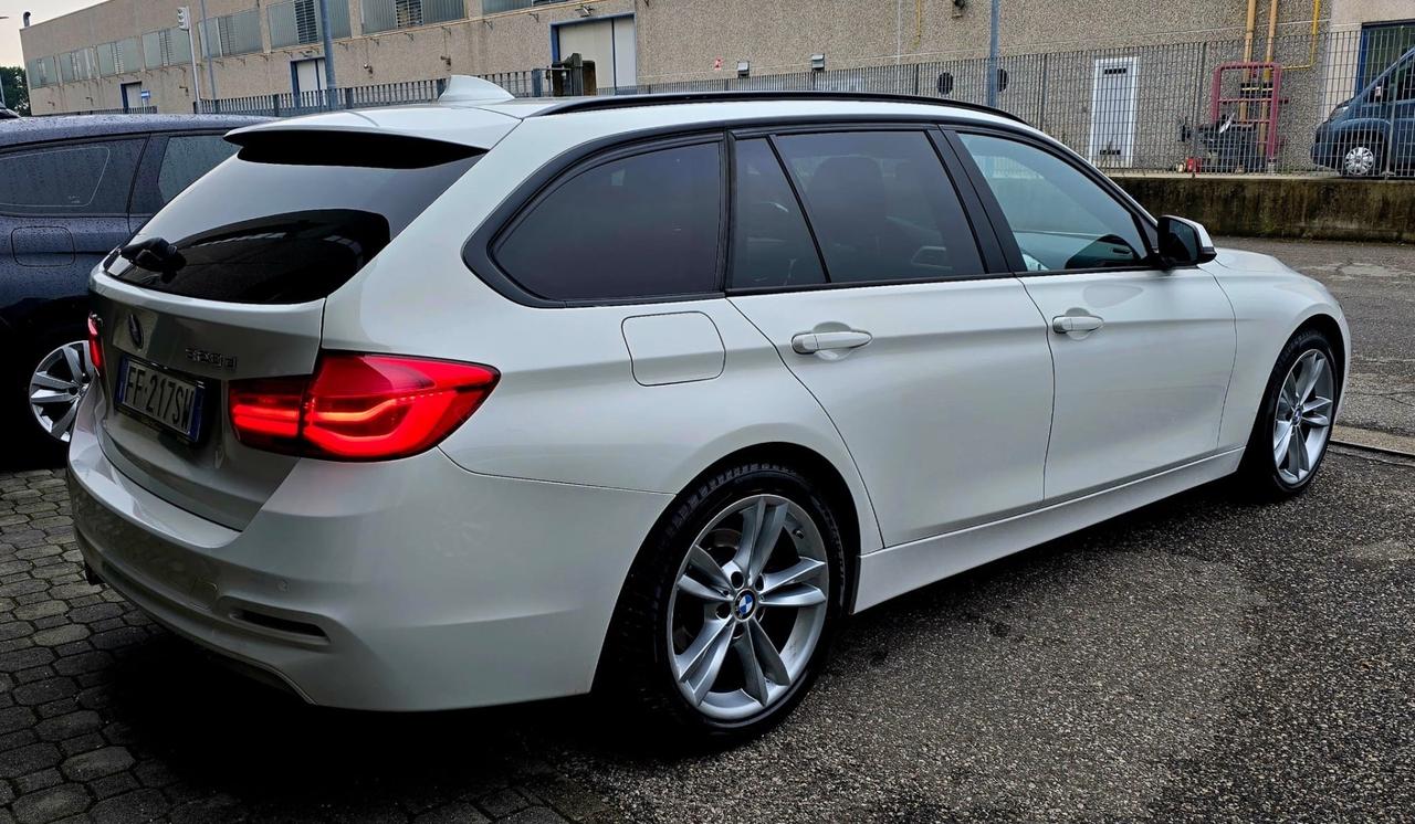 Bmw 320 320d xDrive Touring Luxury AUTOMATICA