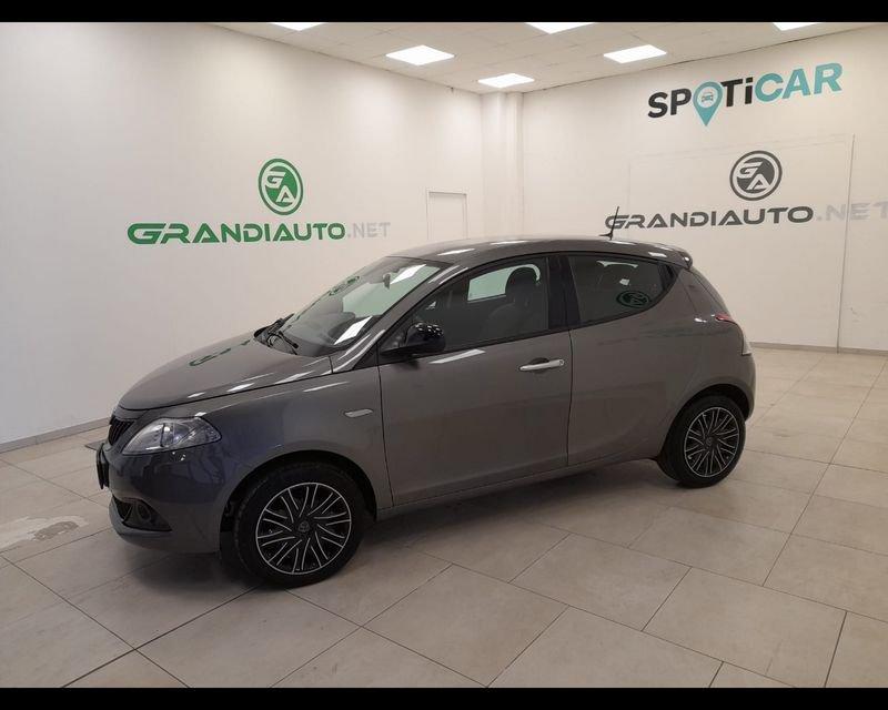 Lancia Ypsilon III 2021 1.0 firefly hybrid Silver s&s 70cv 5p.ti