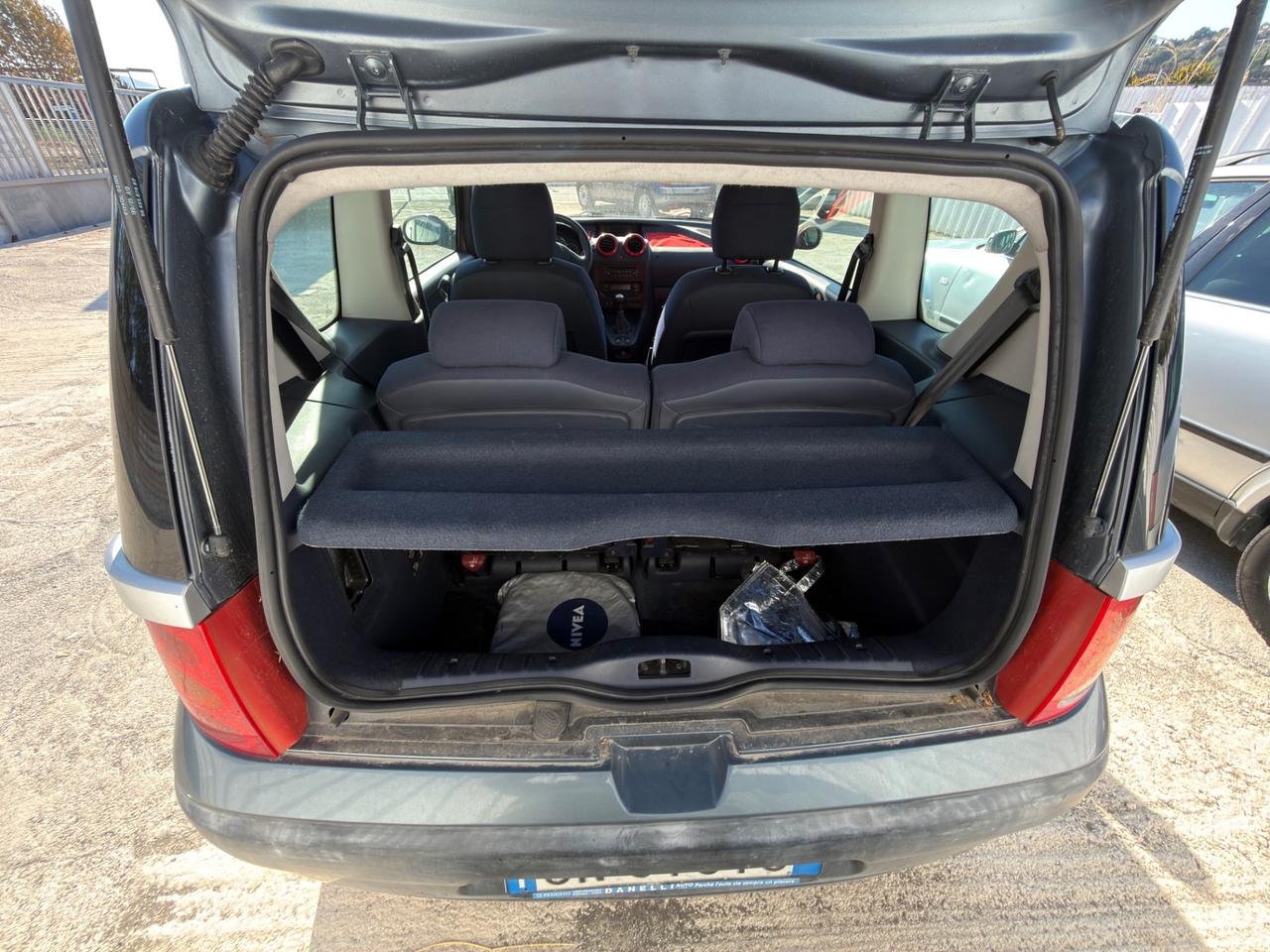 Peugeot 1007 1.4 Happy