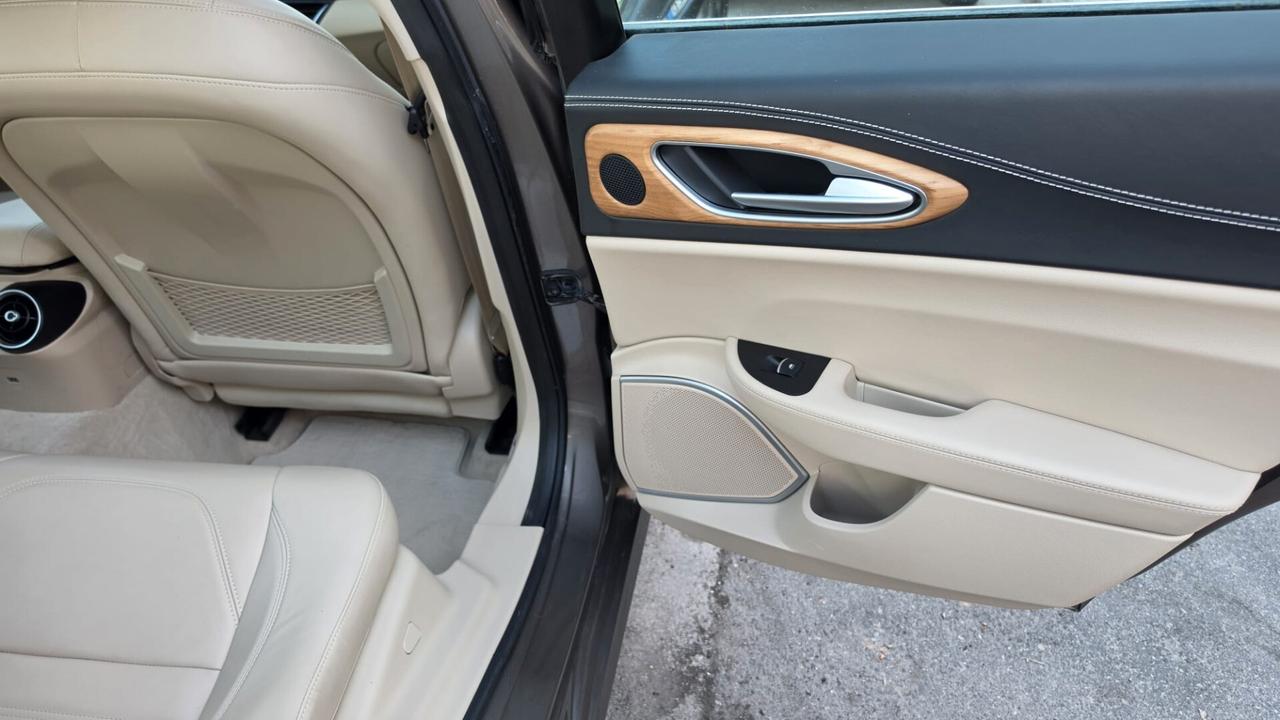 Alfa Romeo Giulia 2.2 Turbodiesel 180 CV Business Sport UNICO PROPRIETARIO