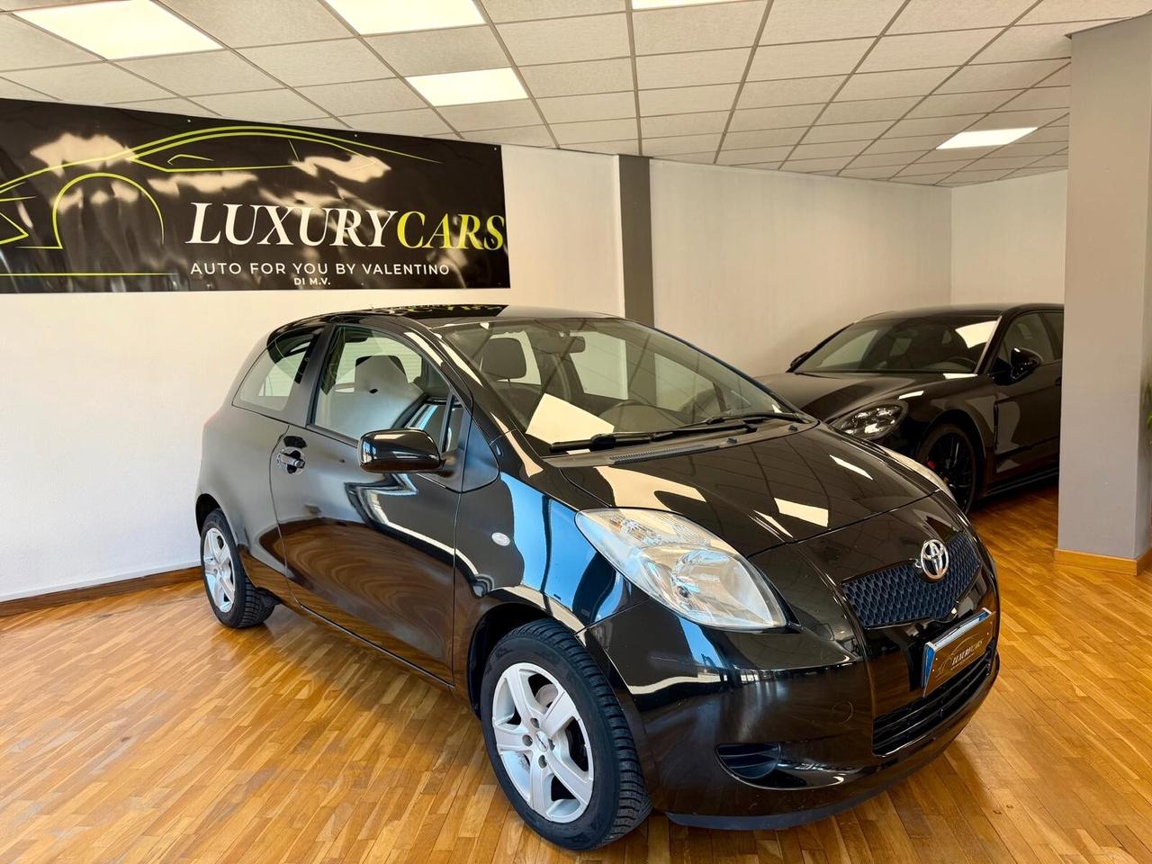 Toyota Yaris 1.0 3 porte Sol