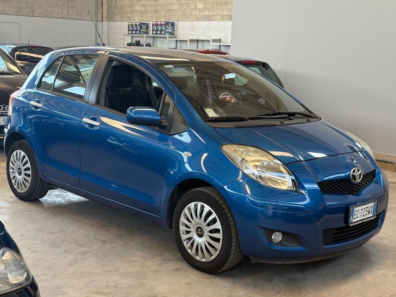 Toyota Yaris 1.0 5 porte Sol