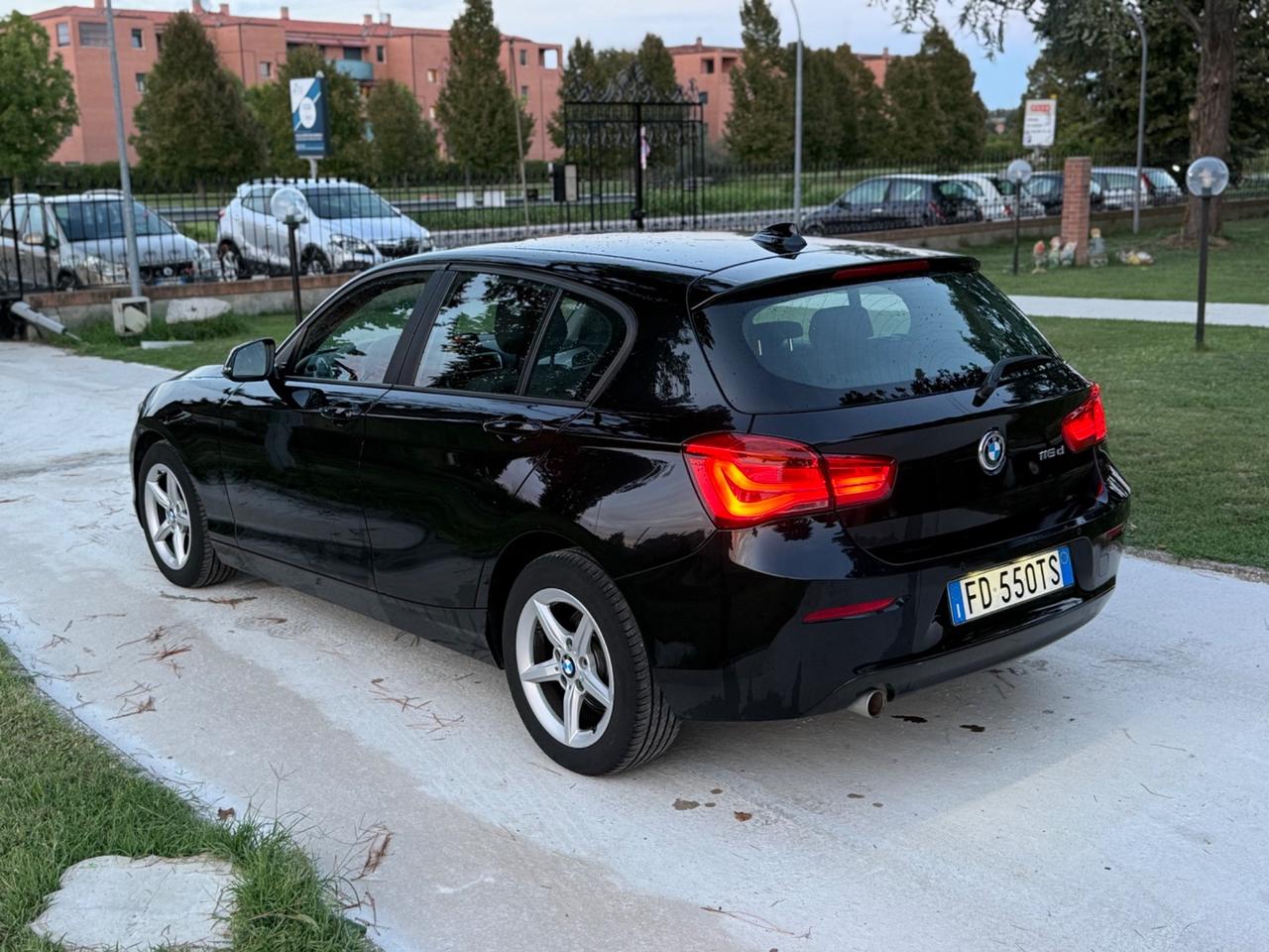 Bmw 116 116d 5p. Urban