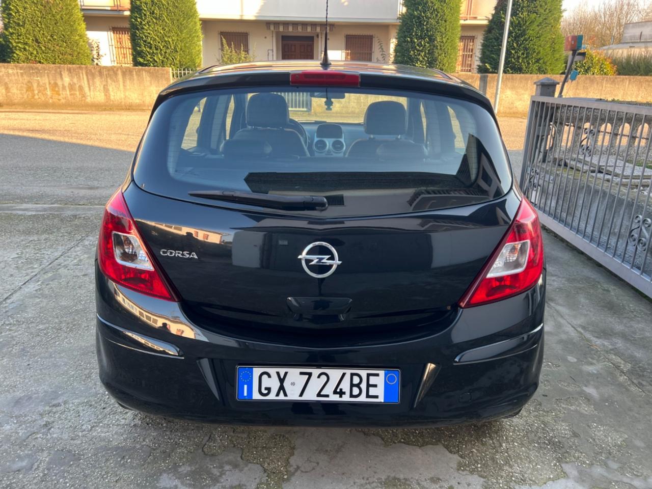 Opel Corsa 1.2 BENZINA 5P. 2013 POCHI KM NEOPATENTATI